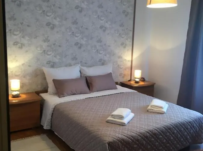 Apartman In With Sea View, Balcony, Wifi *