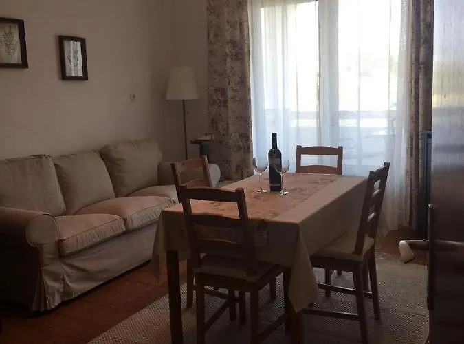 In With Sea View, Balcony, Wifi Apartament
